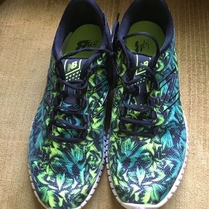 New balance tennis shoes